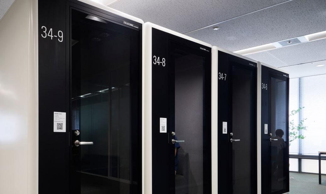 34階テレカンブース